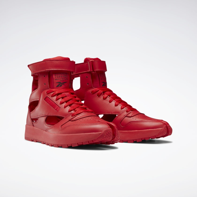 Maison Margiela x Reebok Classic Leather Tabi High "Triple Red"