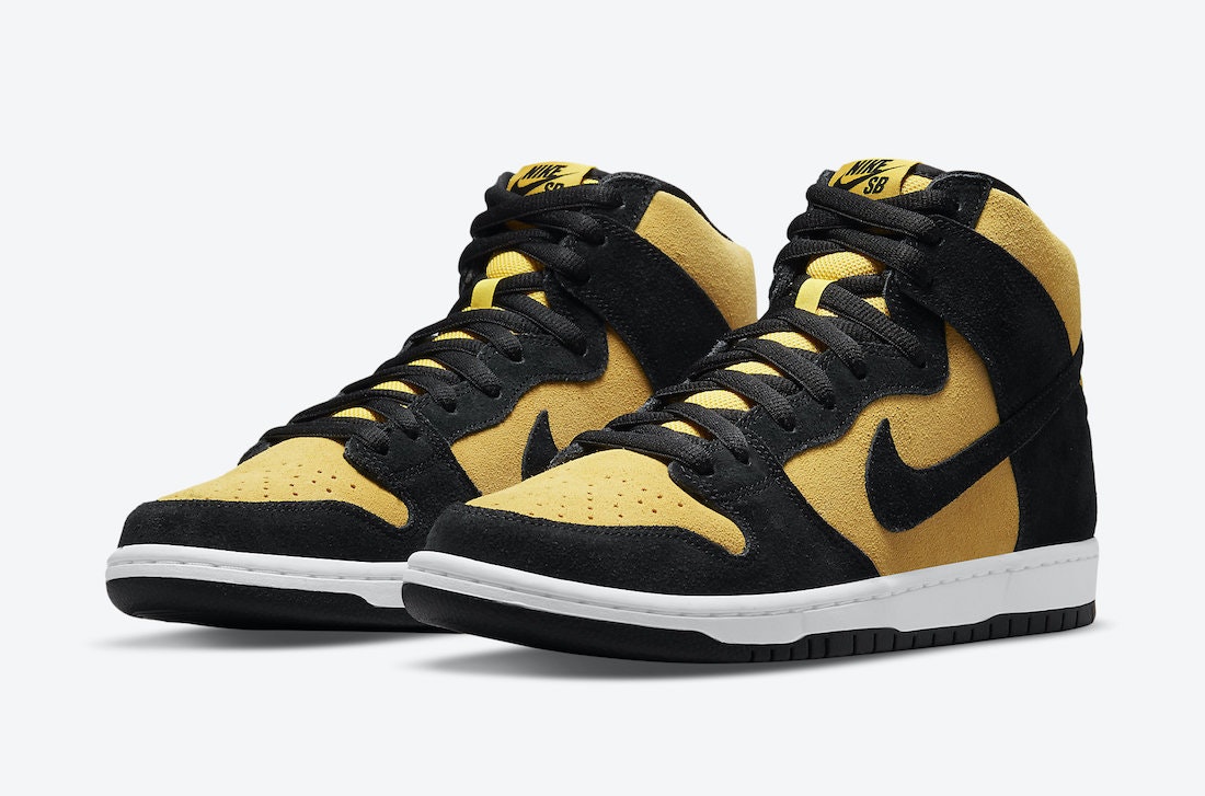 Nike SB Dunk High “Reverse Iowa”