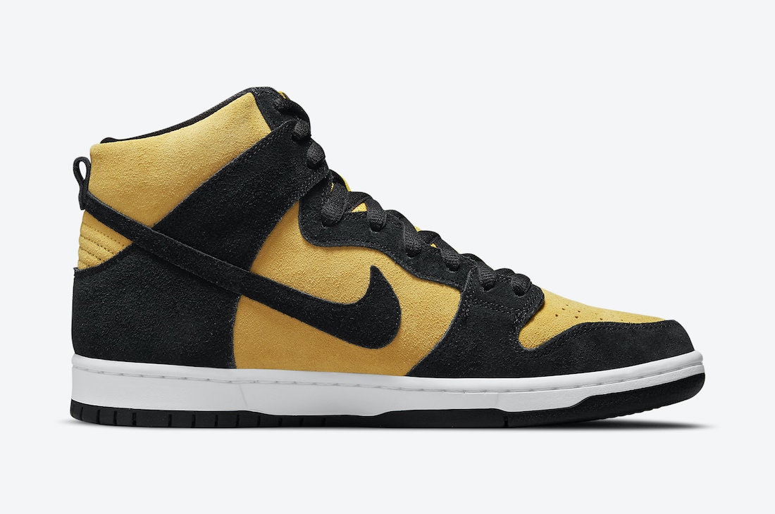 Nike SB Dunk High “Reverse Iowa”