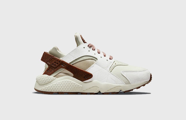 Nike Air Huarache Wmns “Rattan”