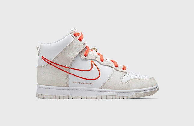 Nike Dunk High “First Use” (Orange)