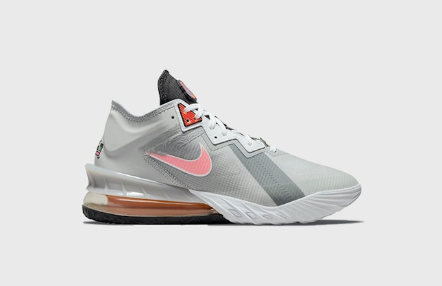 Space Jam x Nike LeBron 18 Low “Bugs Bunny x Marvin The Martian”