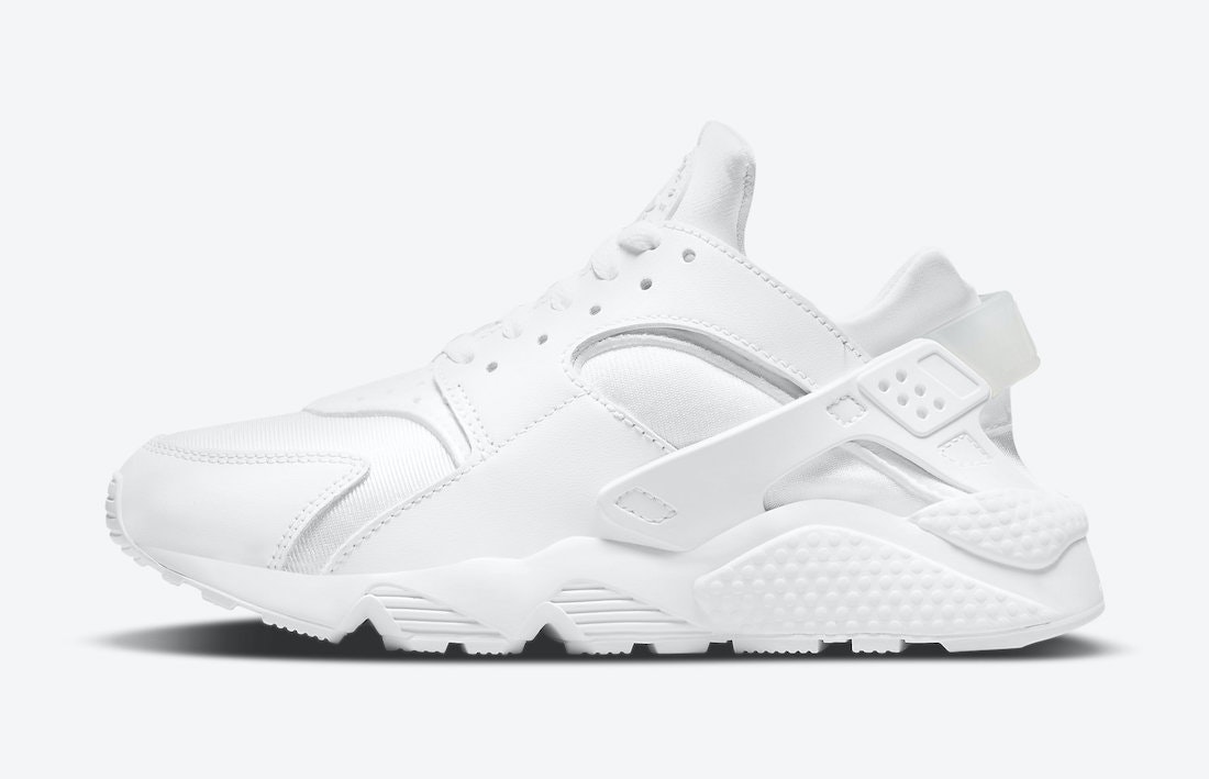 Nike Air Huarache Wmns "Triple White"