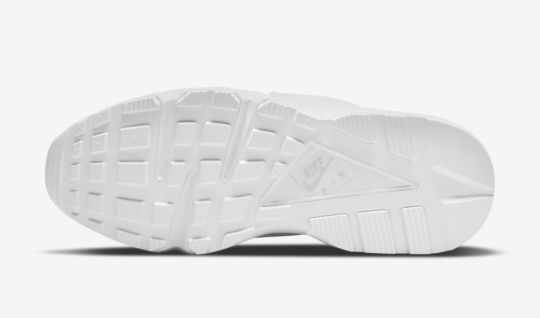 Nike Air Huarache Wmns "Triple White"