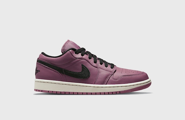 Air Jordan 1 Low "Mulberry"