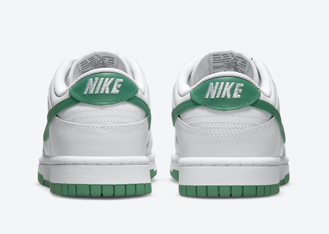 Nike Dunk Low "Lucky Green"