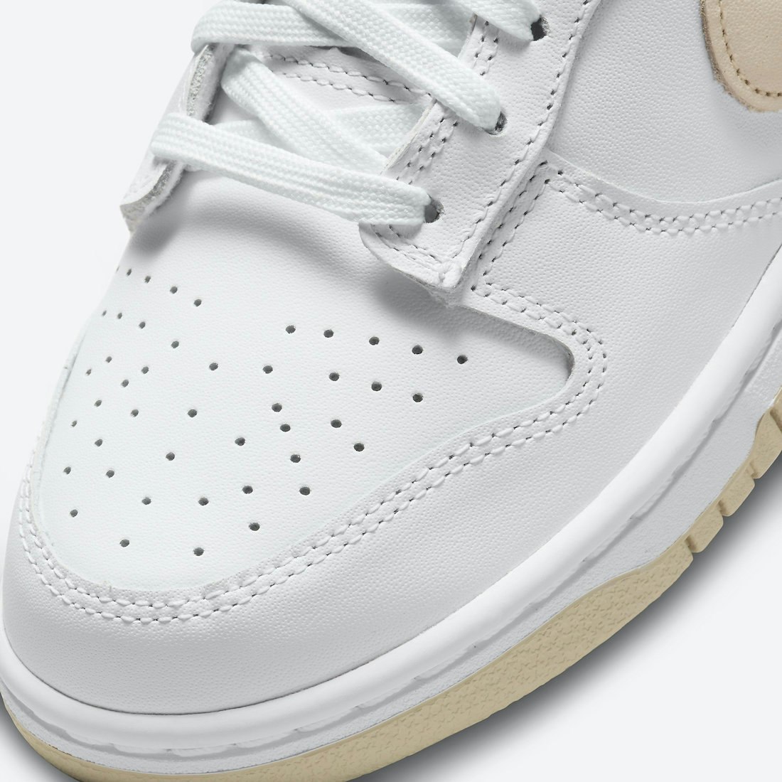 Nike Dunk Low "Pearl White"