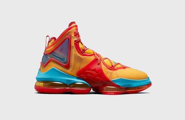Space Jam x Nike LeBron 19 “Tune Squad” Space Jam x Nike LeBron 19 “Tune Squad”