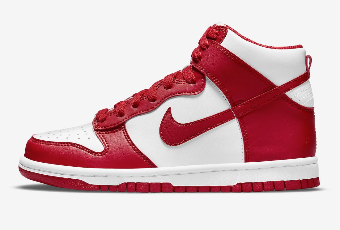 Nike Dunk High Retro “University Red”