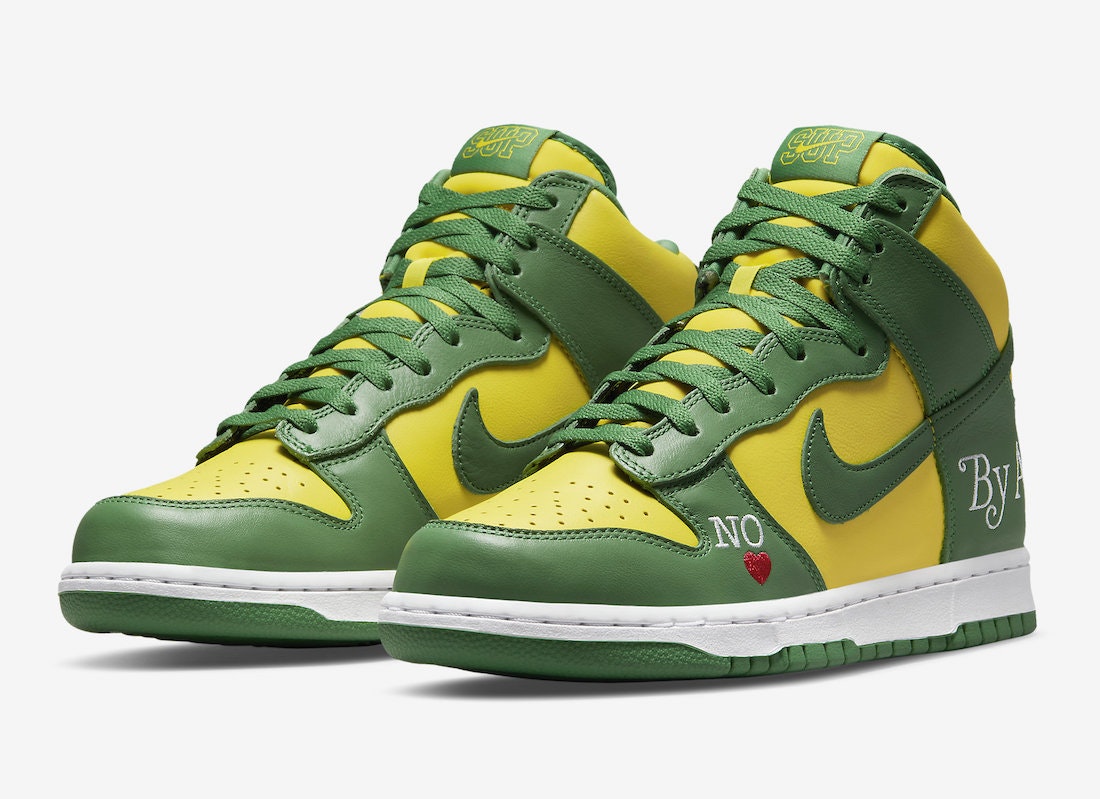 Supreme x Nike SB Dunk High "By Any Means" (Brazil Green)