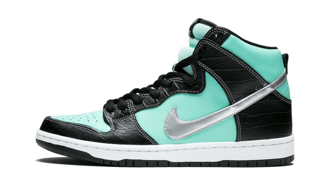 Diamond Supply Co. x Nike SB Dunk High Premium “Tiffany”