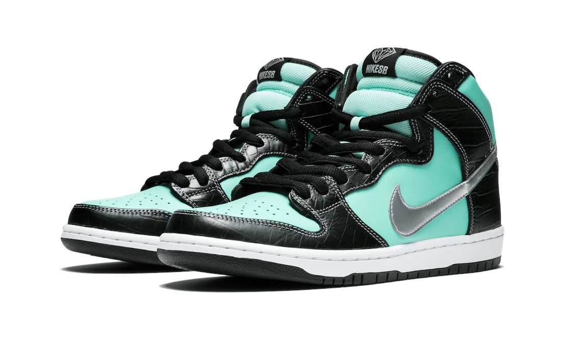 Diamond Supply Co. x Nike SB Dunk High Premium “Tiffany”