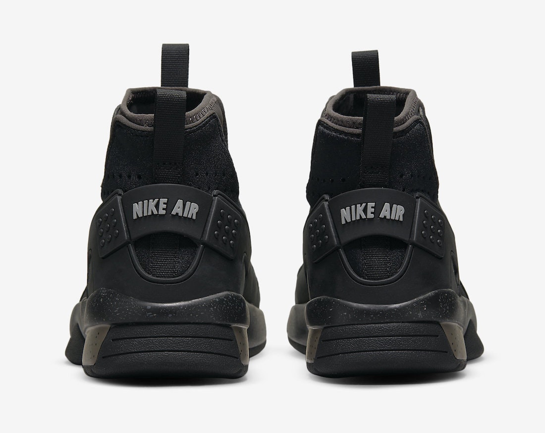 Nike ACG Air Mowabb "Off Noir"