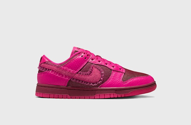 Nike Dunk Low “Valentine’s Day”