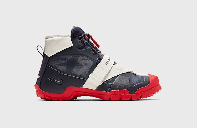 Undercover x Nike SFB Mountain "University Red" Undercover x Nike SFB Mountain "University Red"