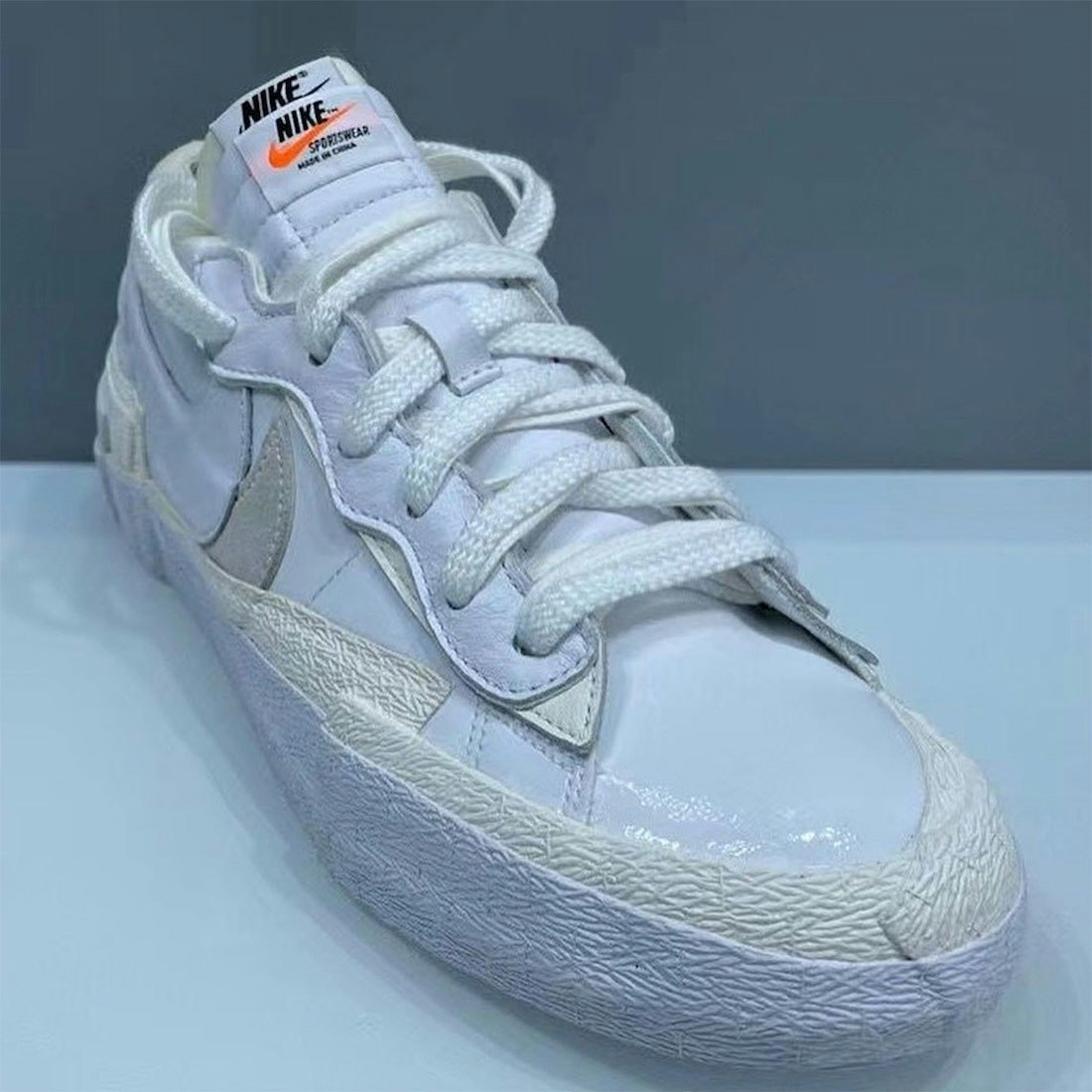 Sacai x Nike Blazer Low "White Grey" 