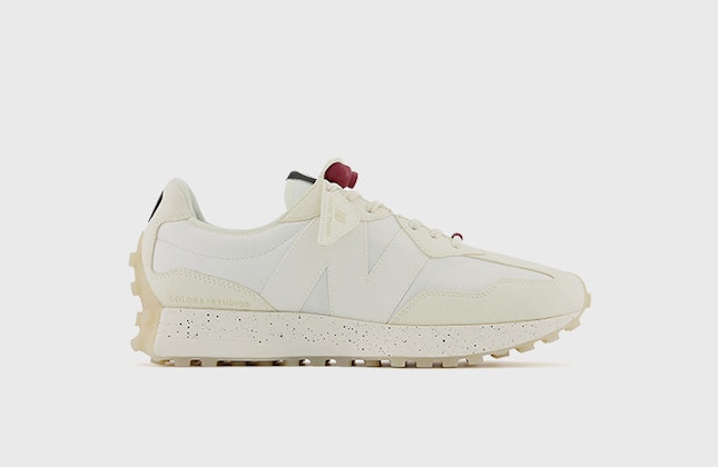 COLORSxSTUDIOS x New Balance 327 "Coconut Milk" COLORSxSTUDIOS x New Balance 327 "Coconut Milk"
