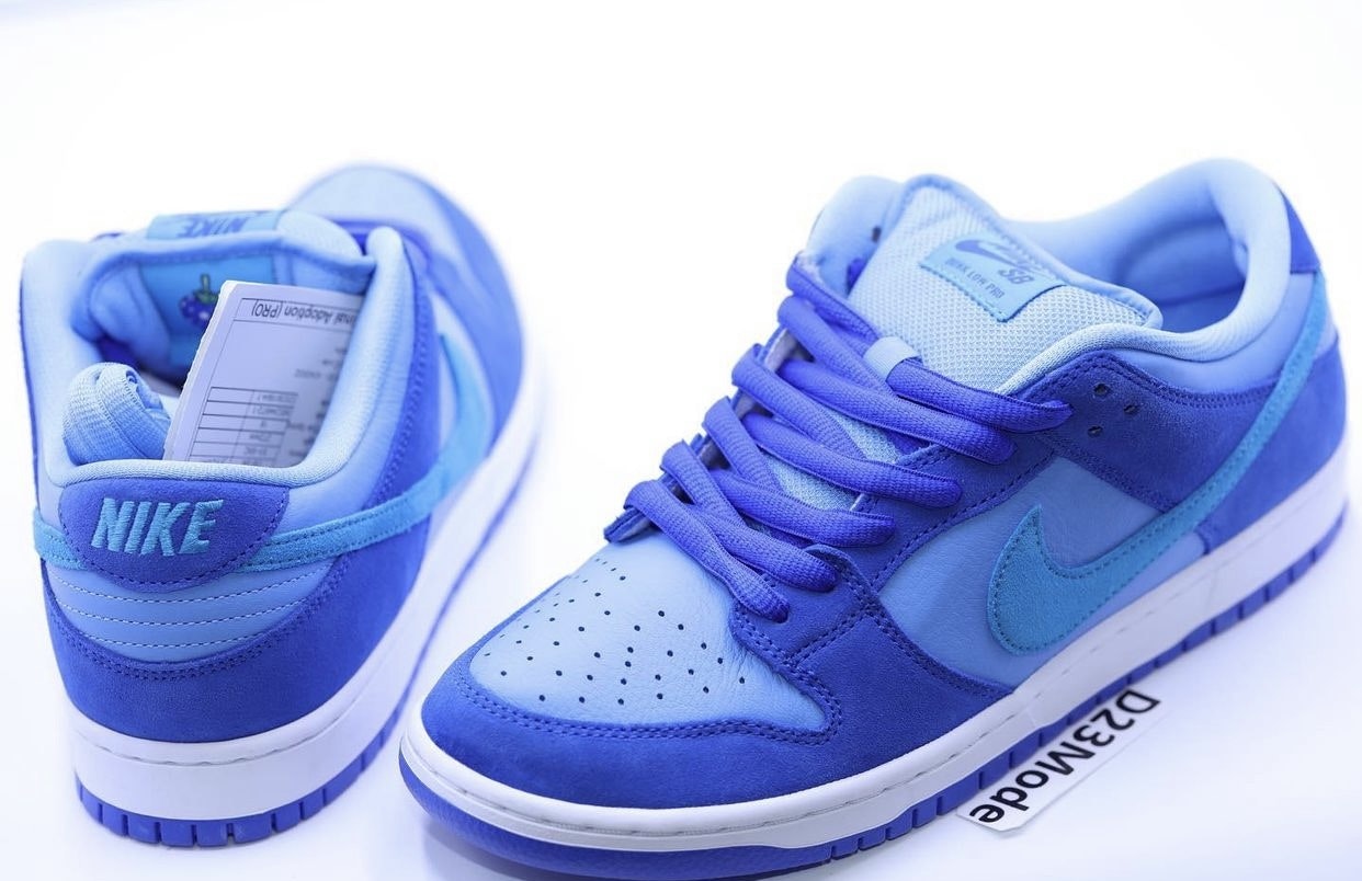 Nike SB Dunk Low "Blue Raspberry" 