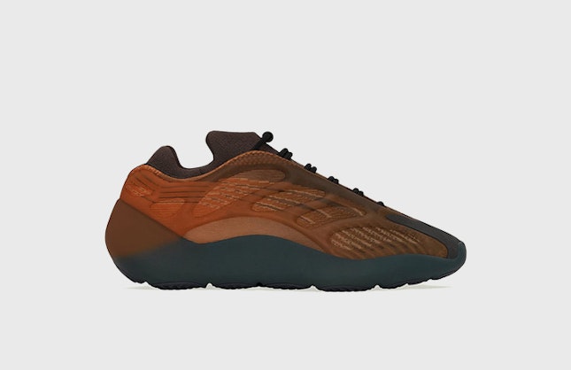 adidas Yeezy 700 V3 "Copper Fade"
