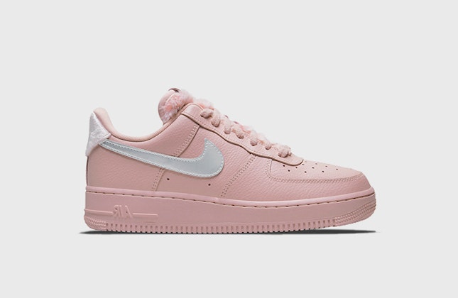 Nike Air Force 1 Low "Pink Oxford" Nike Air Force 1 Low "Pink Oxford"
