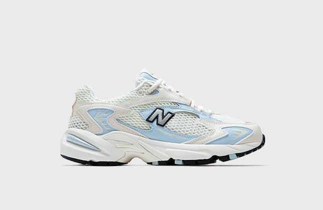 Naked x New Balance 725 "Light Blue" Naked x New Balance 725 "Light Blue"