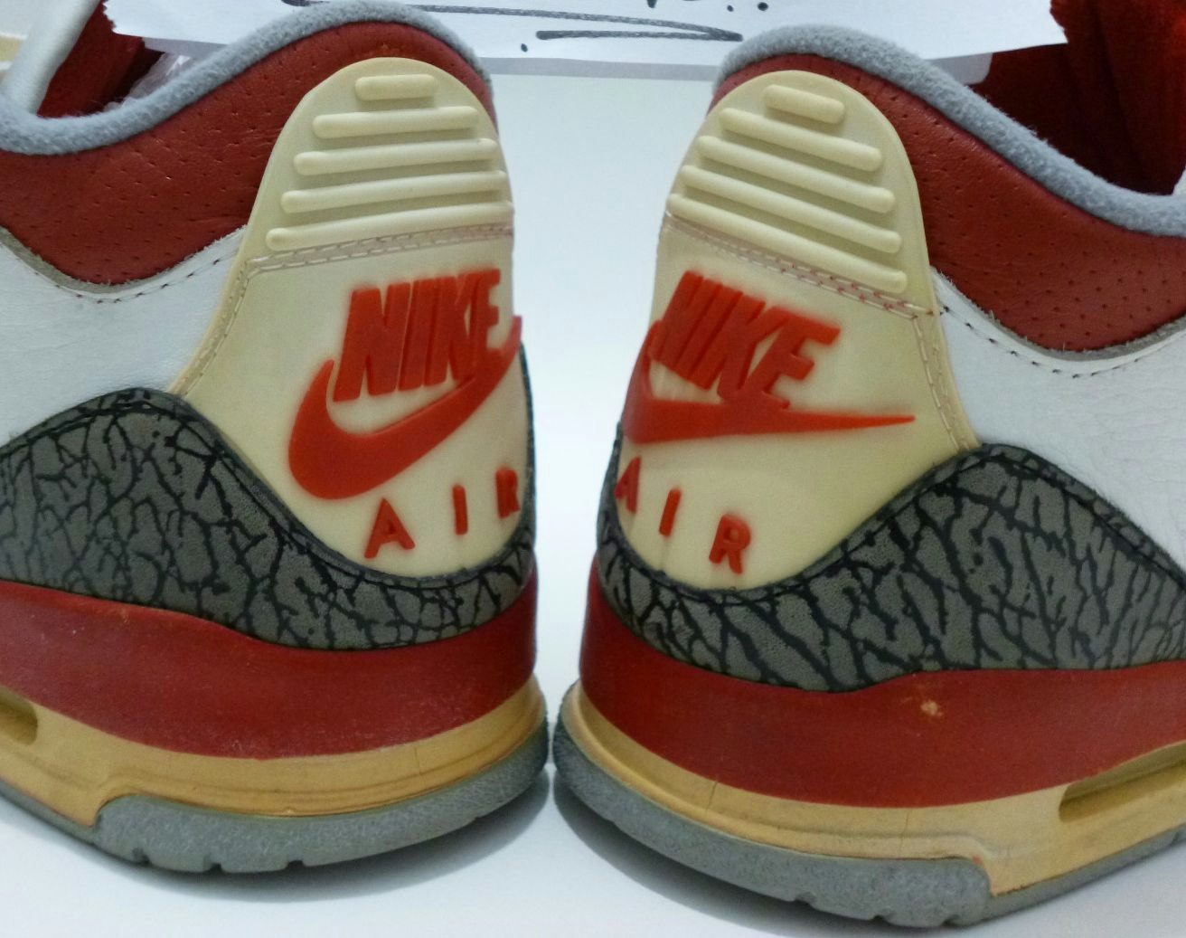 Air Jordan 3 OG "Fire Red"