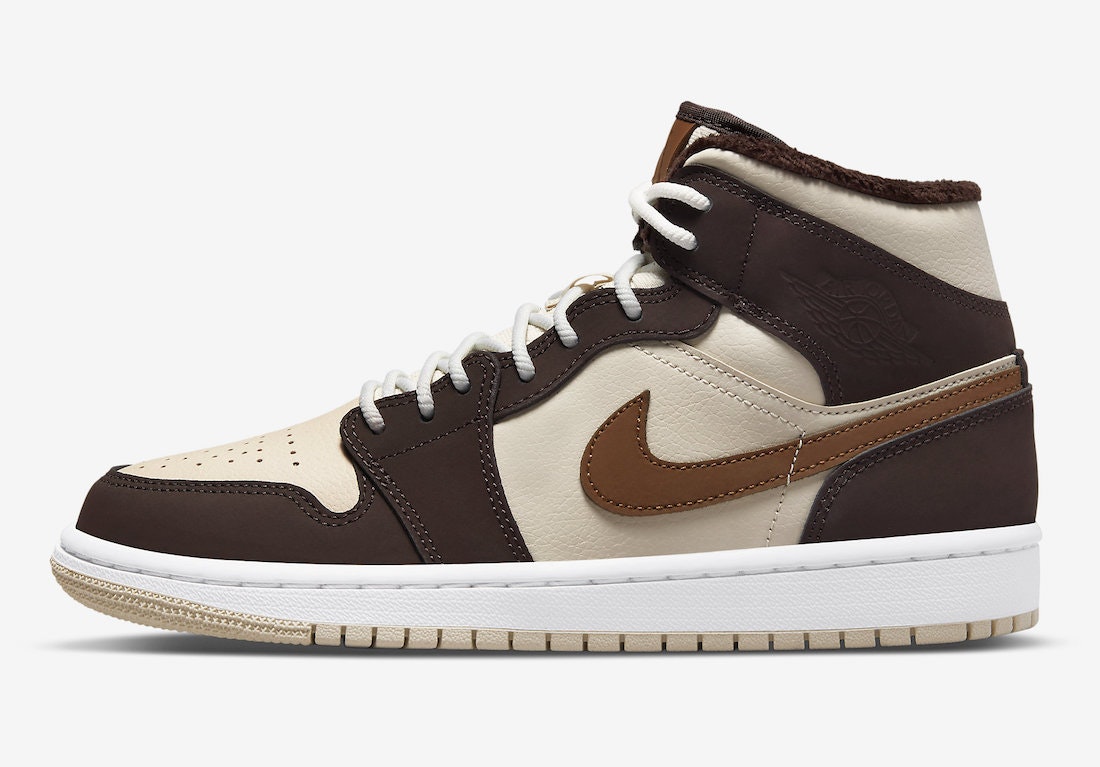 Air Jordan 1 Mid "Dark Chocolate"