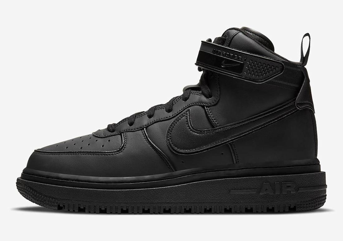 Nike Air Force 1 Boot "Triple Black"