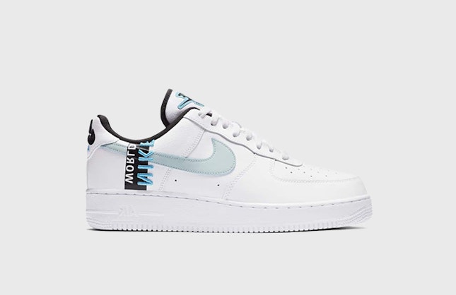  Nike Zapatillas Hombre Air Force 1 '07 LV8 Worldwide Pack -  Volt CK6924-101 (Numeric_13), Blanco/Voltio-negro-apenas Volt : Ropa,  Zapatos y Joyería