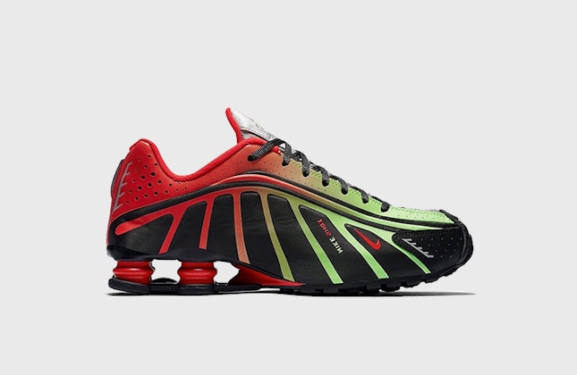 Neymar Jr. x Nike Shox R4 "Challenge Red"