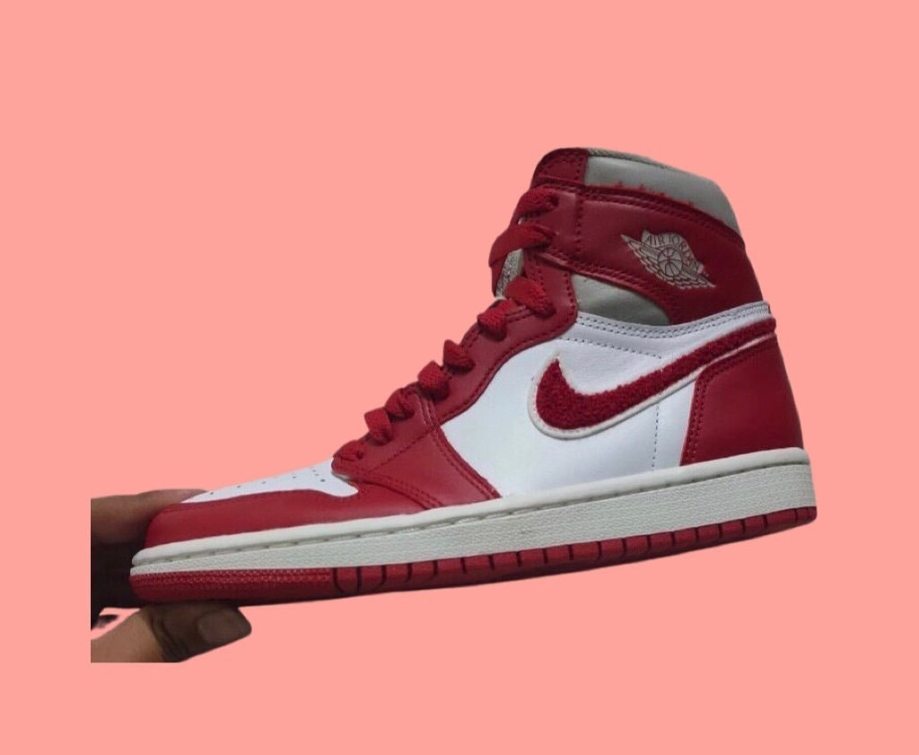 Air Jordan 1 High WMNS “Chenille”