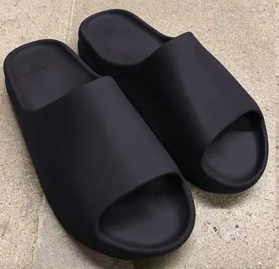 adidas Yeezy Slide 2022