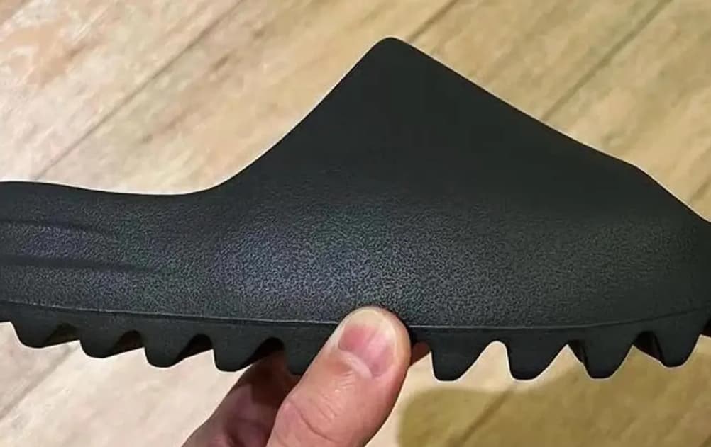 adidas Yeezy Slide 2022