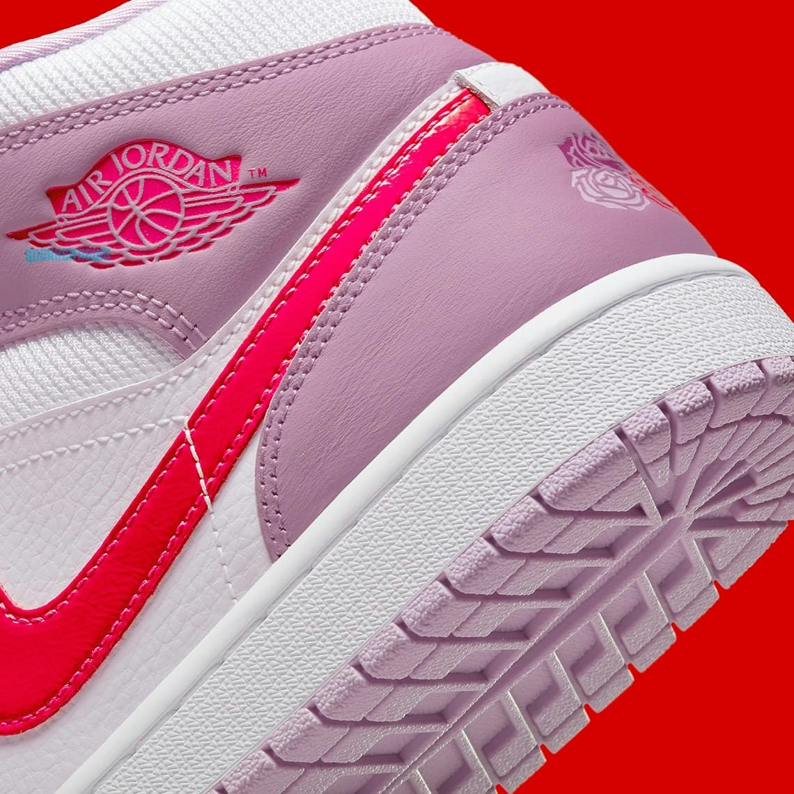 Air Jordan 1 Mid "Valentine's Day"