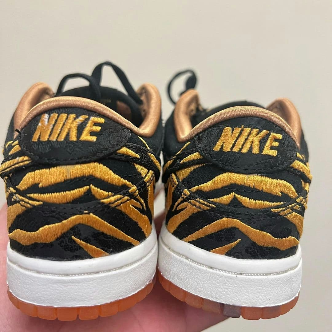 Nike Dunk Low CNY "Year of the Tiger" 