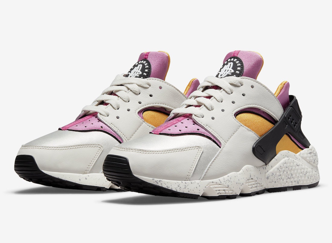 Nike Air Huarache "Lethal Pink"