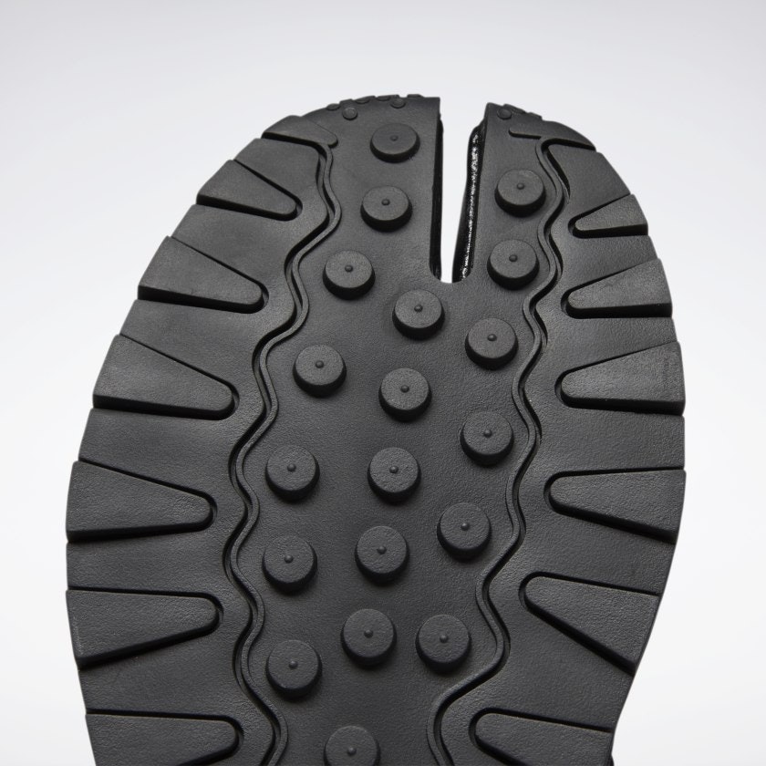 Maison Margiela x Reebok Classic Leather DQ "Core Black"