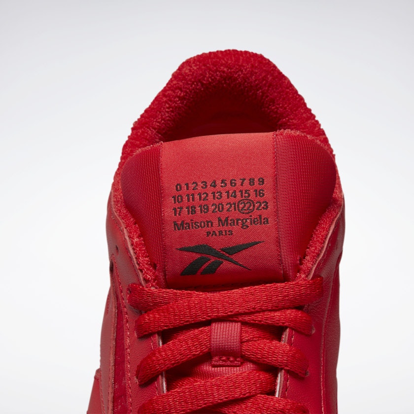 Maison Margiela x Reebok Classic Leather DQ "Vector Red"