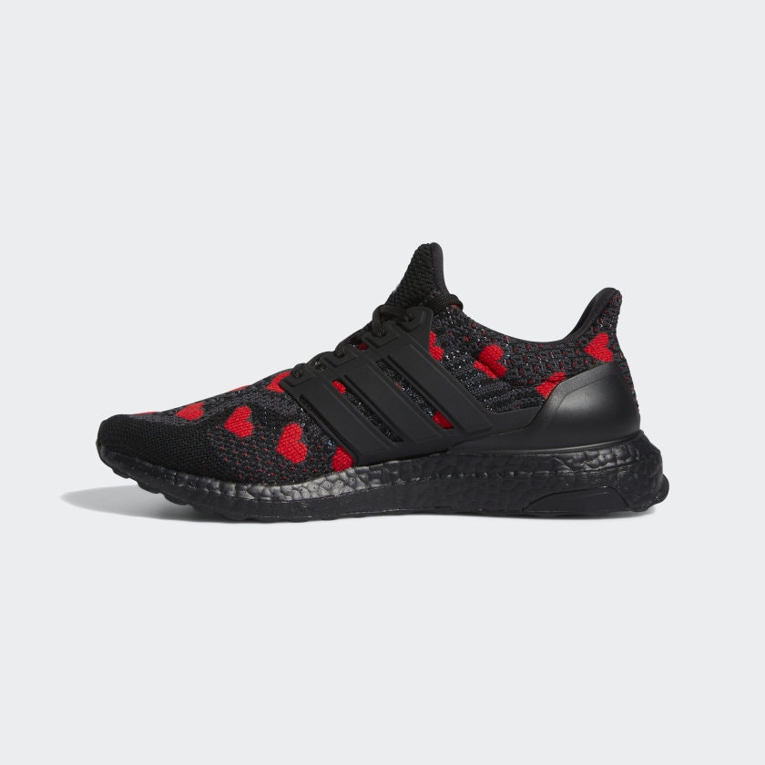 adidas Ultra Boost DNA "Valentine's Day"