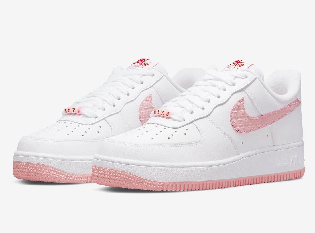 Nike Air Force 1 Low “Valentine’s Day” (2022)