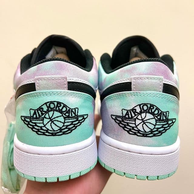 Air Jordan 1 Low "Tie Dye"