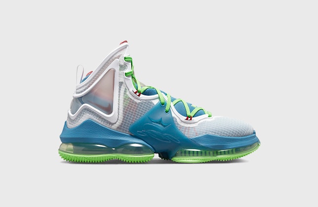 Nike LeBron 19 "Dutch Blue" Nike LeBron 19 "Dutch Blue"