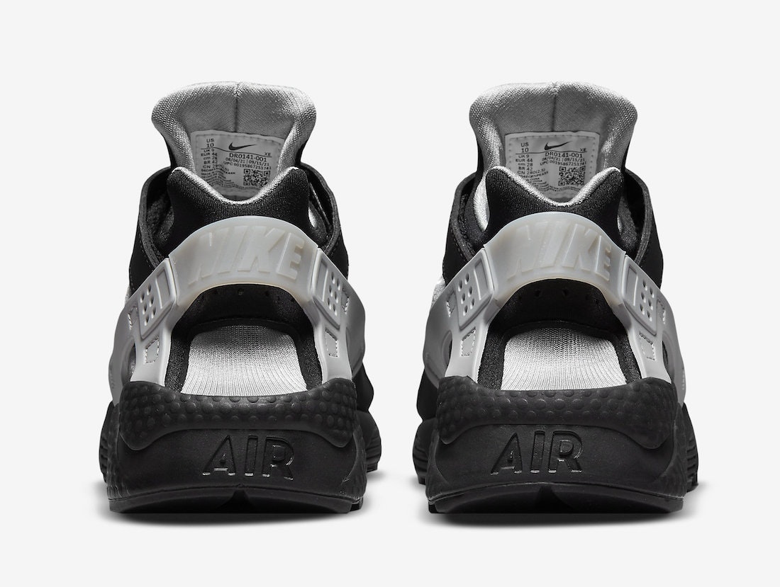 Nike Air Huarache "Black Strike"