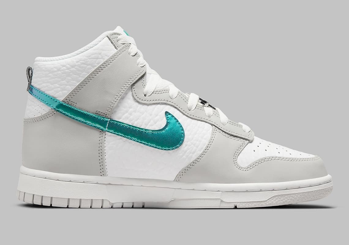 Nike Dunk High "Metallic Teal" 