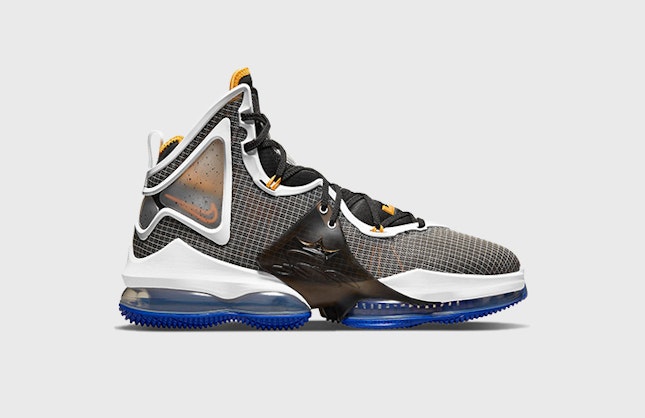 Nike LeBron 19 "Persian Violet"