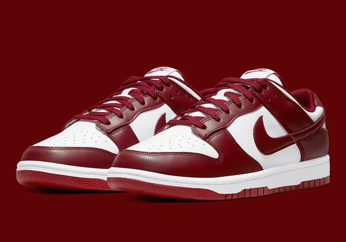 Nike Dunk Low "Team Red"