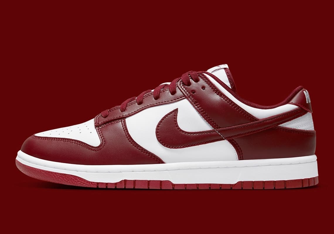 Nike Dunk Low "Team Red"