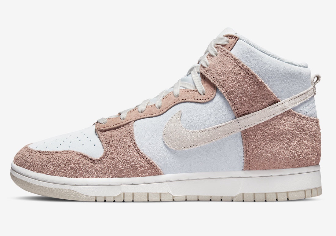 Nike Dunk High “Fossil Rose”