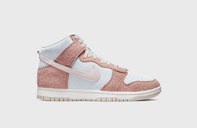 Nike Dunk High “Fossil Rose”