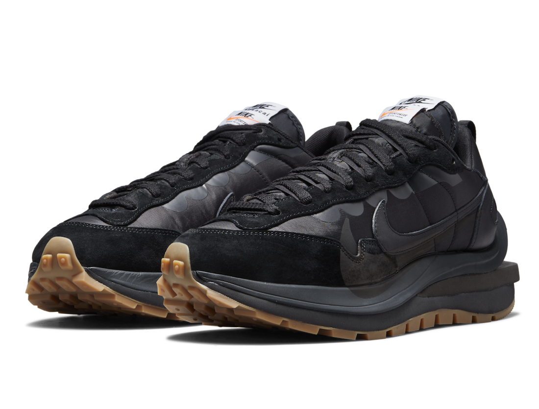 nike sacai vaporwaffle black gum
